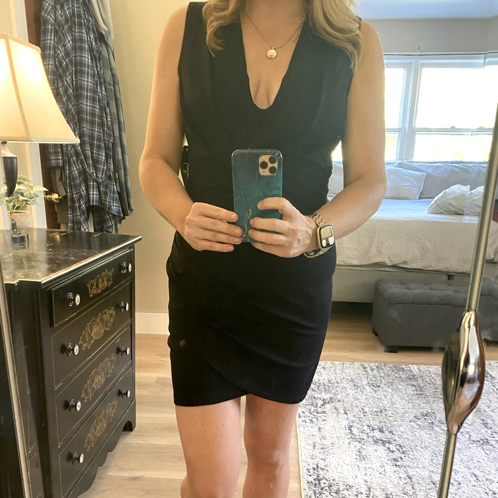 Lulus womens mini cocktail dress size medium black. Cross front. NWT NEVER WORN